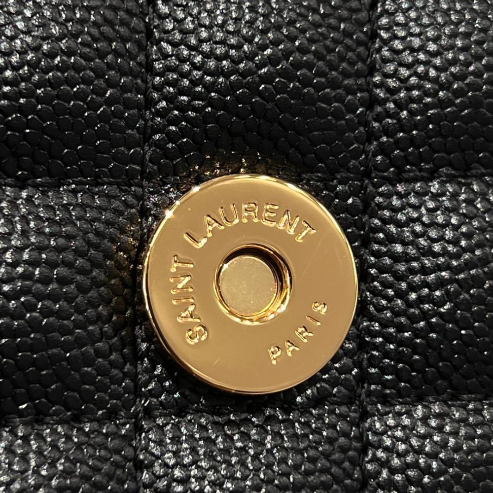 حقيبة كتف صغيرة من جلد سان لوران لوجولو