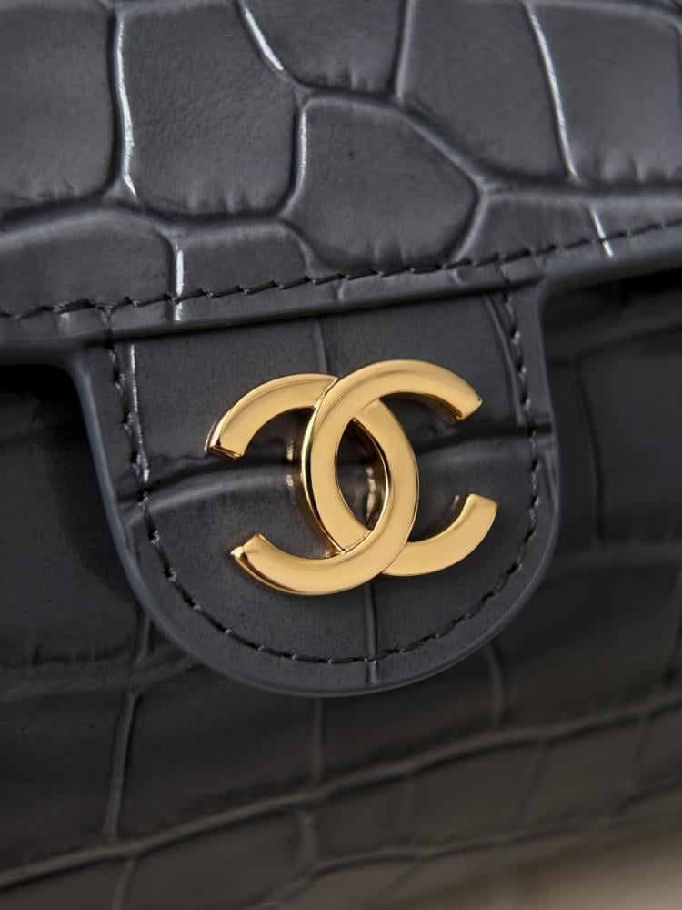 Chanel Zincirli Clutch Crocodile