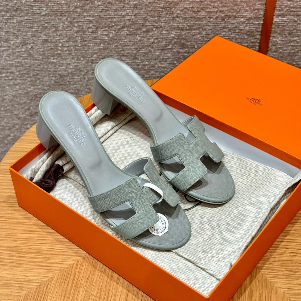 Hermès Oasis Sandals Black &amp; Argent Grey