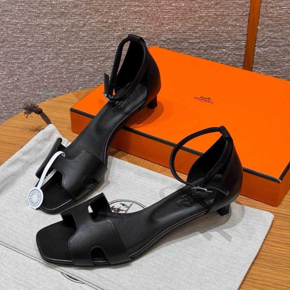 Hermès Oasis Sandals Black &amp; Argent Grey