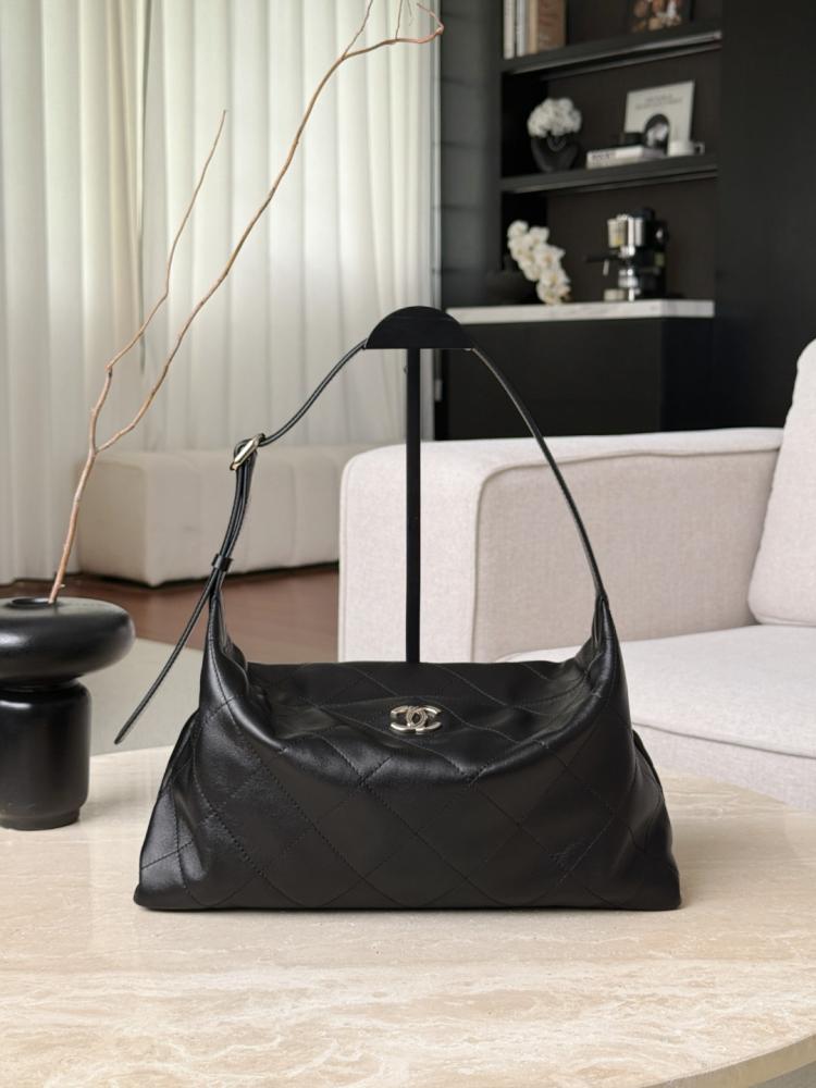 Chanel S26 Maxi Messenger Bag