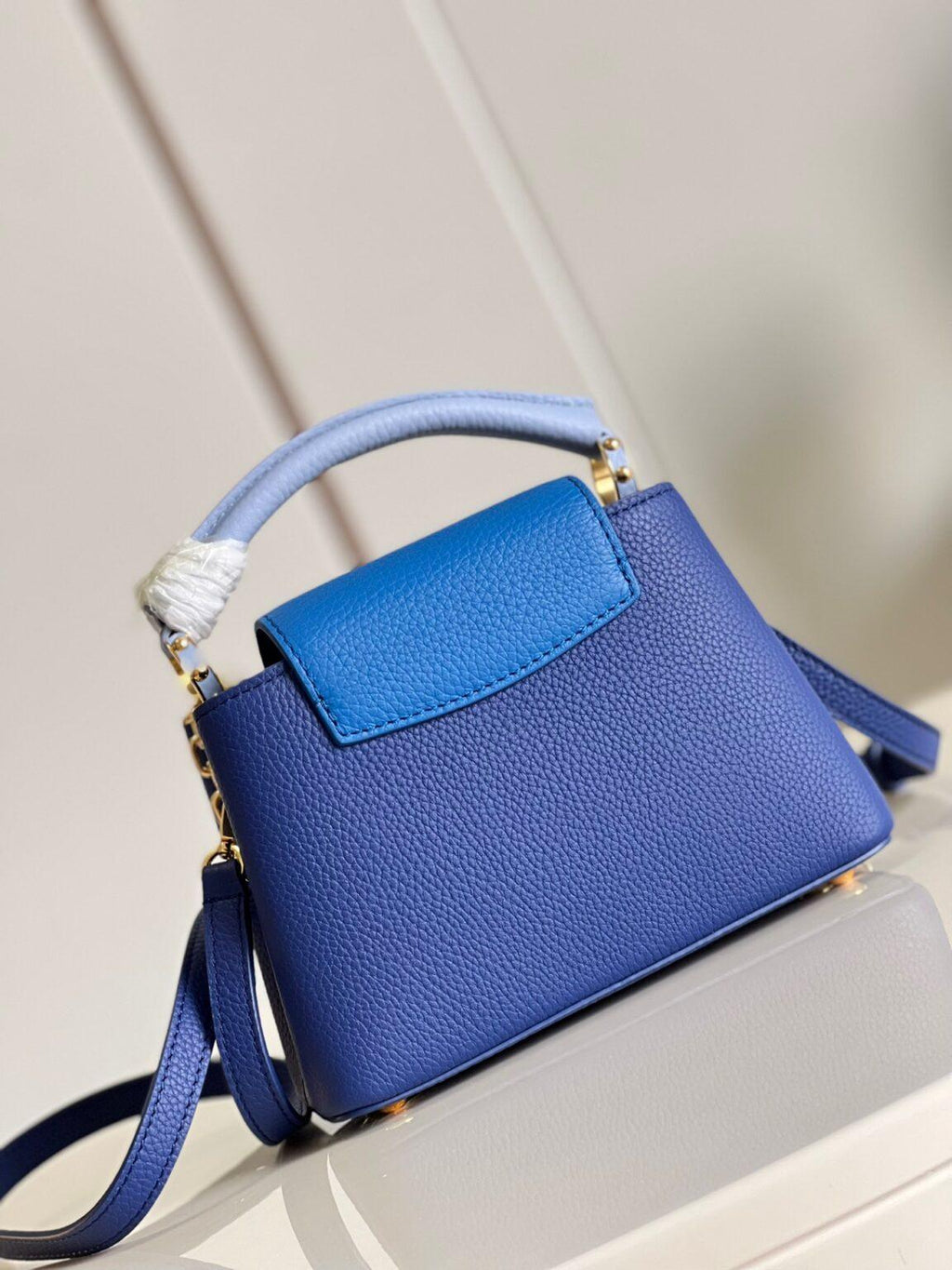 Louis Vuitton Capucines Mini El Çantası Mavi - Glimmer of Luxury