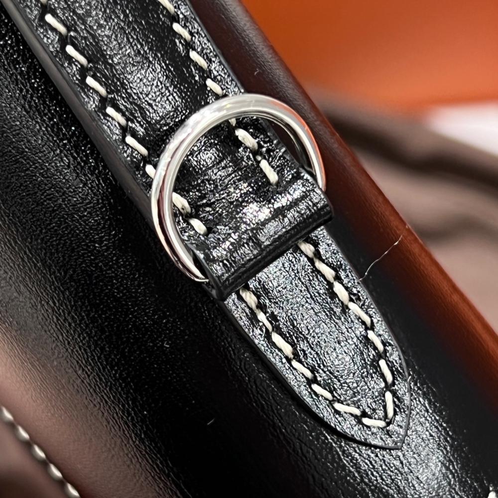 Gabrielle Portföy Çanta - Glimmer of Luxury