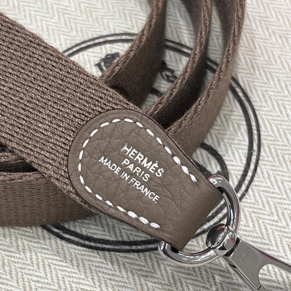 Hermès Evelyne 16cm Togo Leather Shoulder Bag