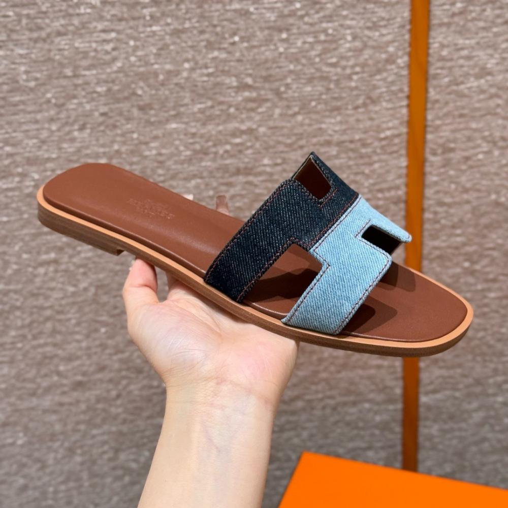 Hermès Oran Sandals Gray Argent