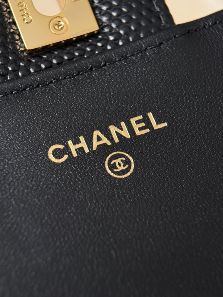 Chanel Kertenkele Derisi Desenli Uzun Üstten Saplı El Çantası