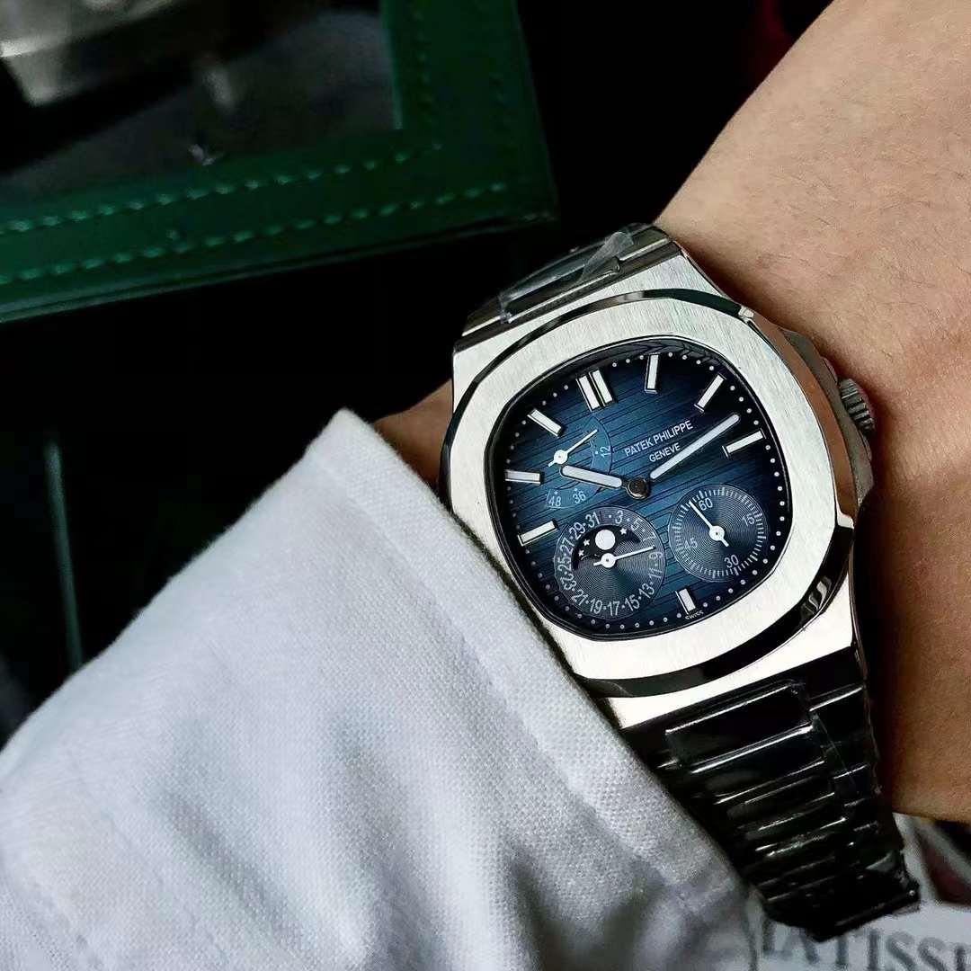 Patek Philippe Nautilus Saat - Glimmer of Luxury
