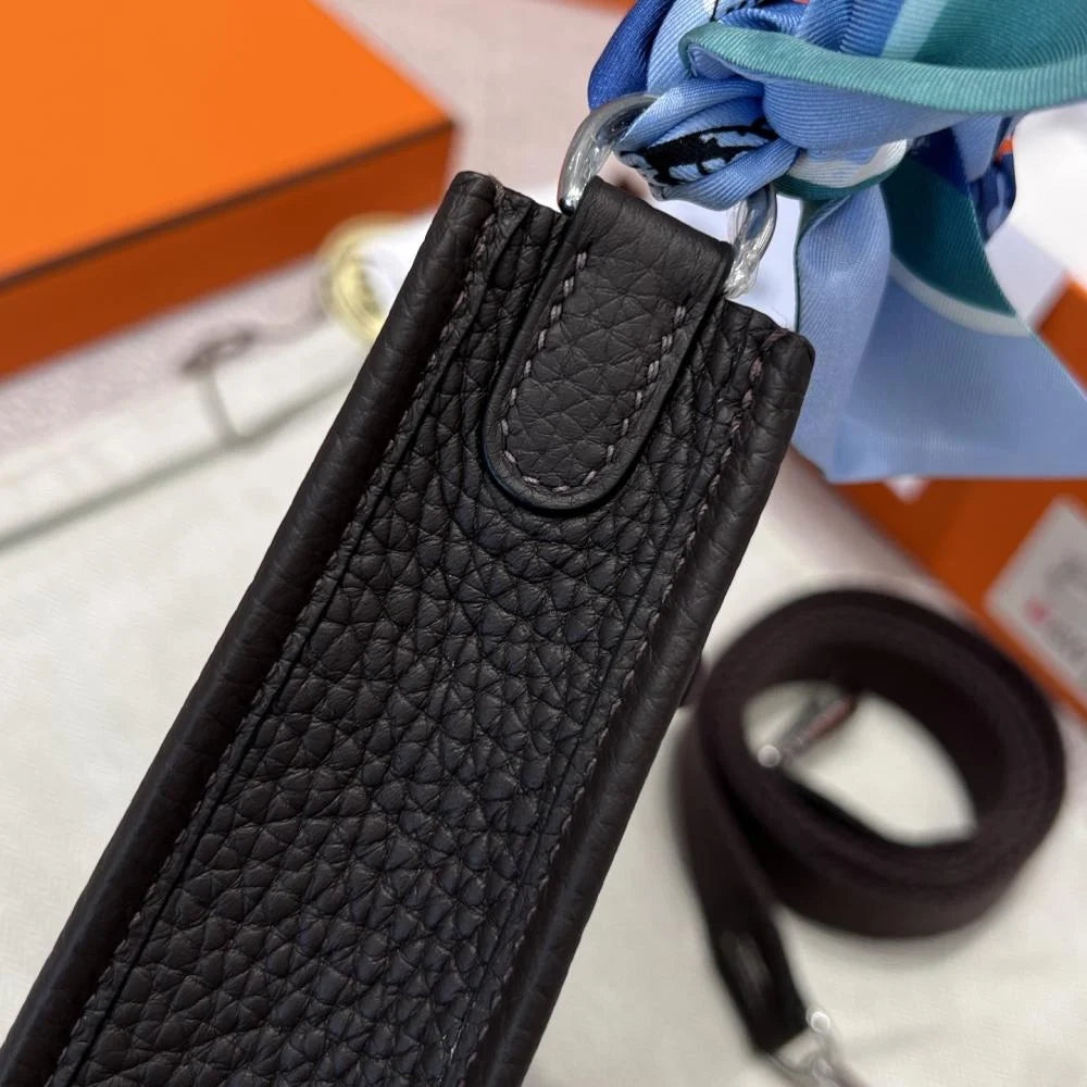 Hermès Evelyne 16cm Togo Leather Shoulder Bag