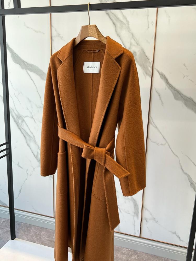 Max Mara – Iconic Wool Cashmere Coats