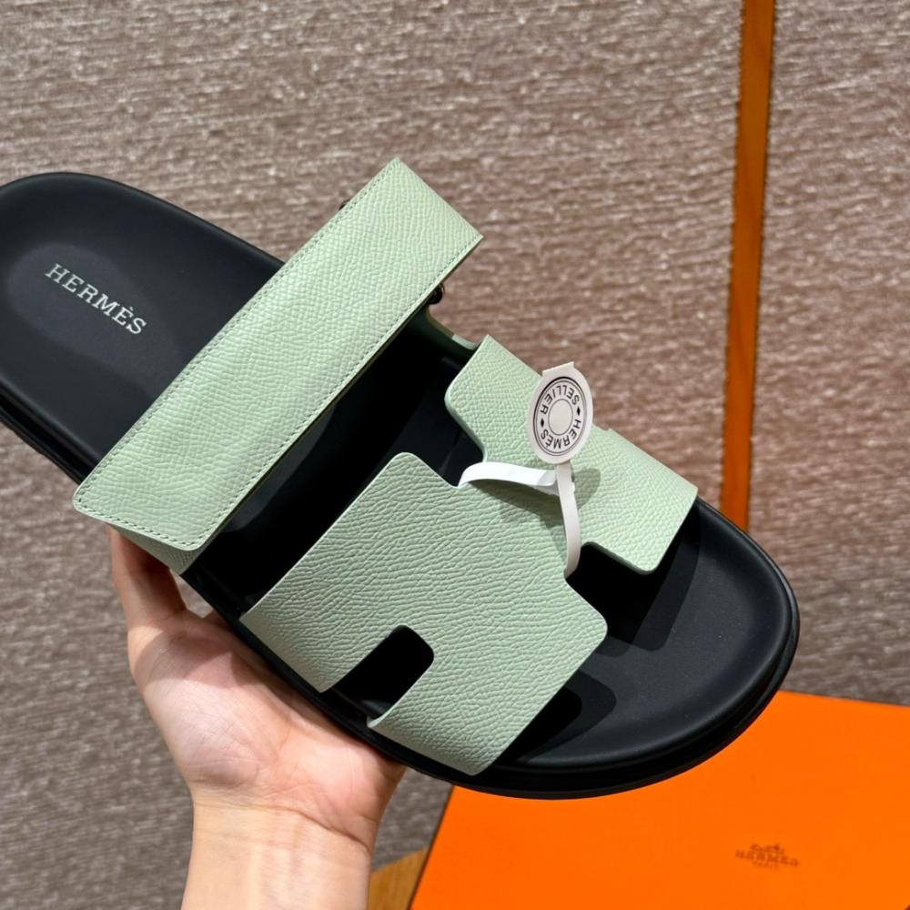 Hermès Chypre Sandals - Clay Beige