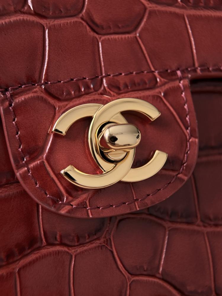 Chanel Saplı Kapaklı Timsah Derisi Desenli Çanta