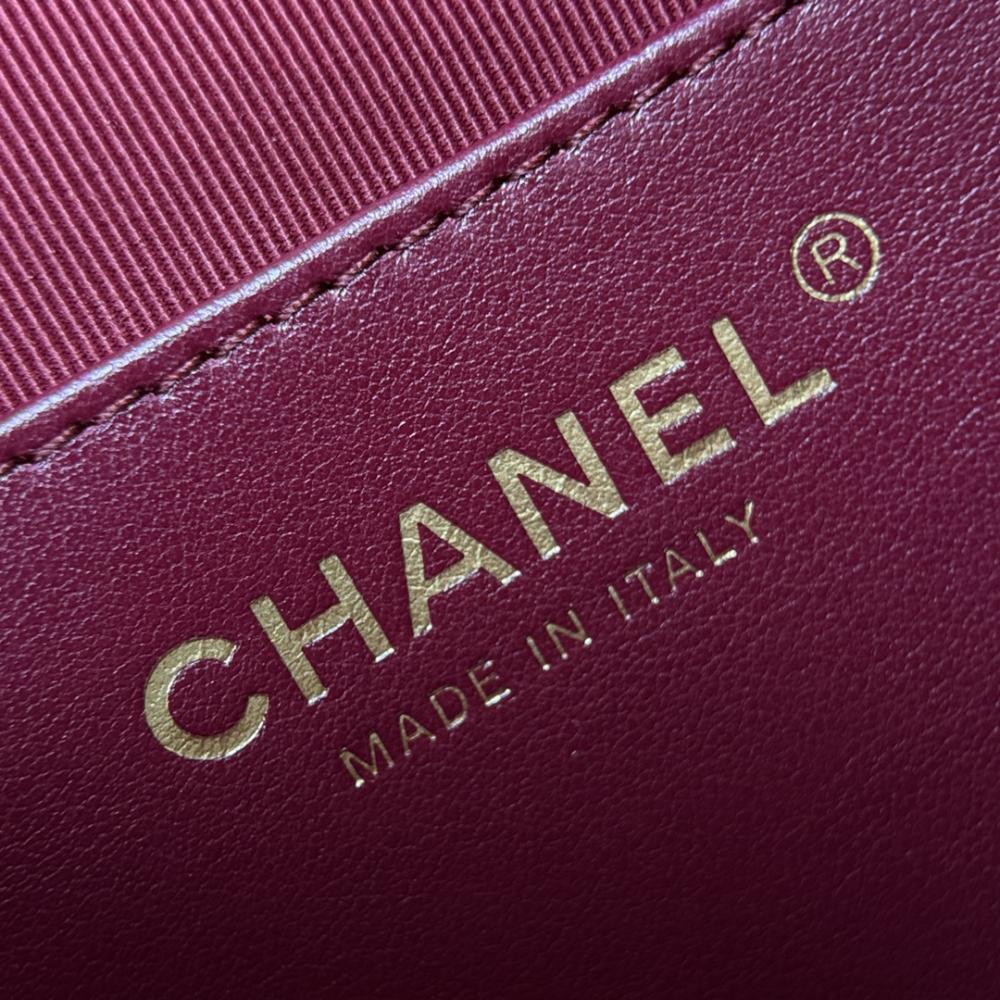 Chanel Parlak Kuzu Derisi Mini Kamera Kılıfı - Glimmer of Luxury