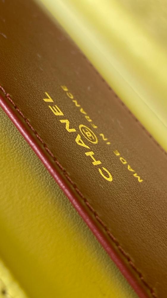 Chanel 26P Mini Shoulder Bag – Light Yellow Glossy Grained Calfskin