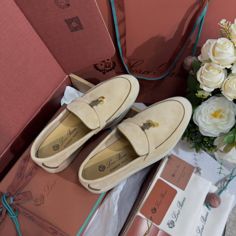 Loro Piana Yaz Büyüsü Yürüyüş Ayakkabısı - Tereyağı - Glimmer of Luxury