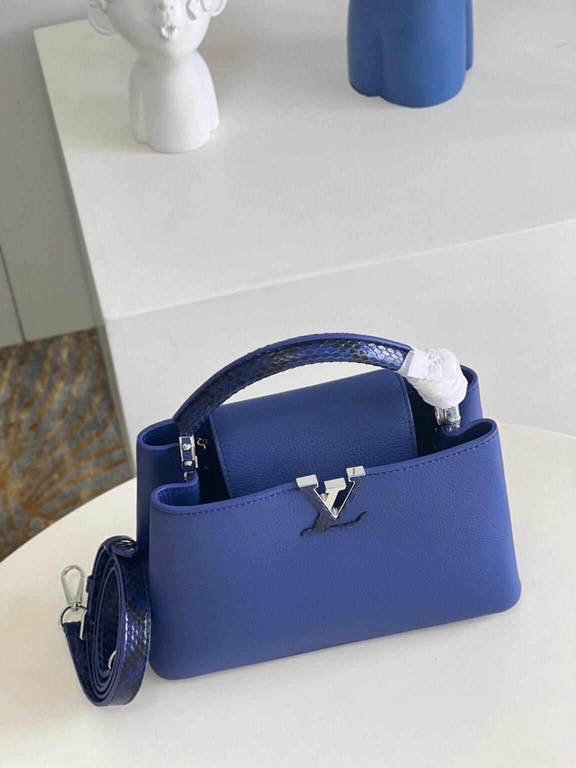 Louis Vuitton Capucines BB Koyu Mavi Küçük El Çantası - Glimmer of Luxury