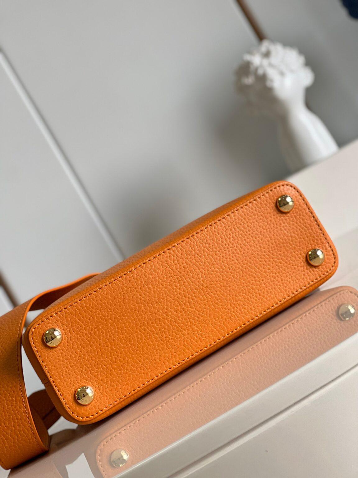 Louis Vuitton Capucines BB Altın Renkli Küçük El Çantası - Glimmer of Luxury