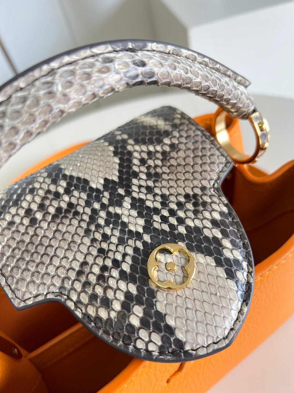 Louis Vuitton Capucines BB Altın Renkli Küçük El Çantası - Glimmer of Luxury