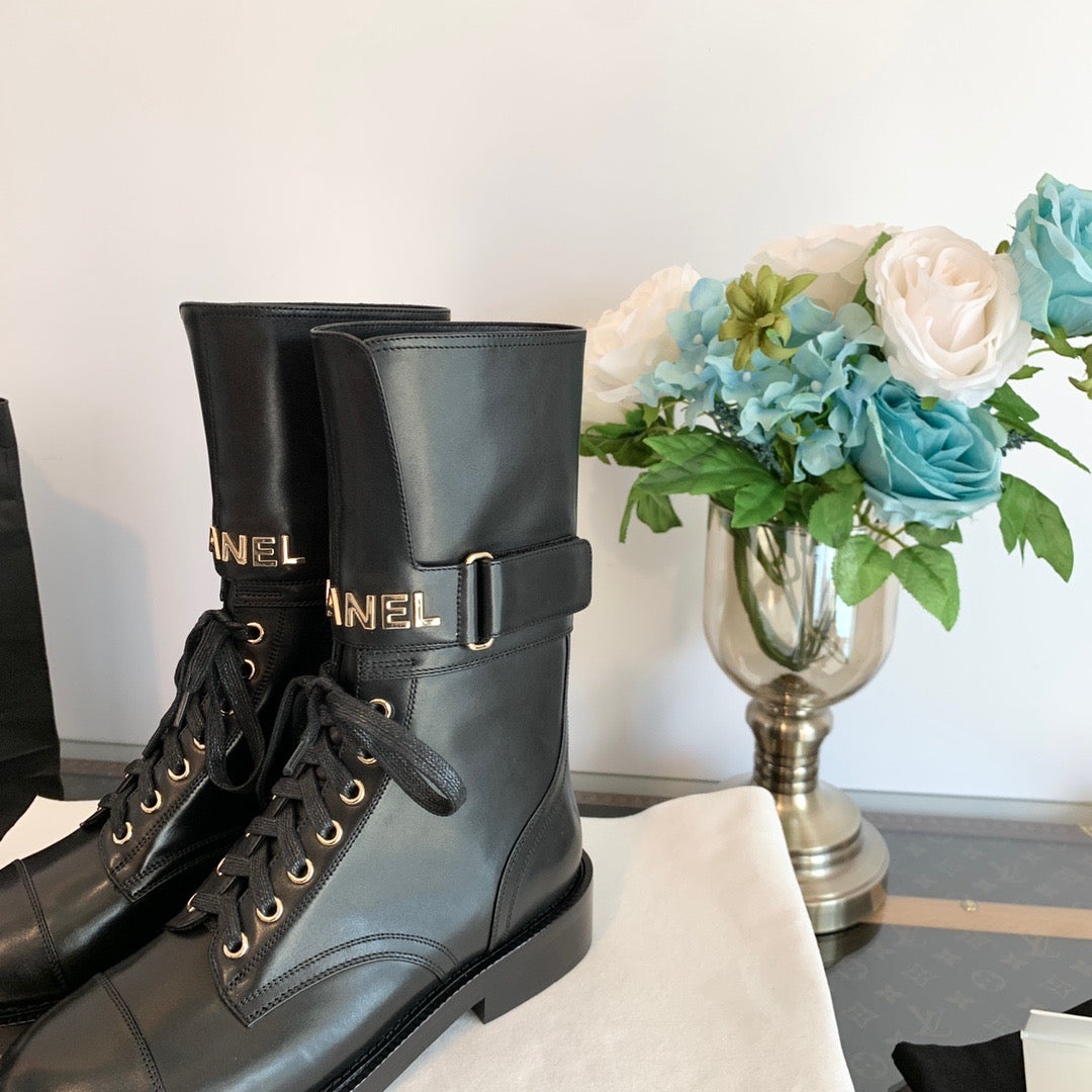 Chanel Motorsiklet Botlar - Glimmer of Luxury
