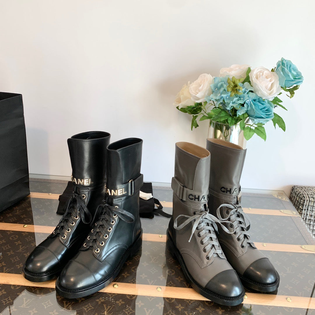 Chanel Motorsiklet Botlar - Glimmer of Luxury