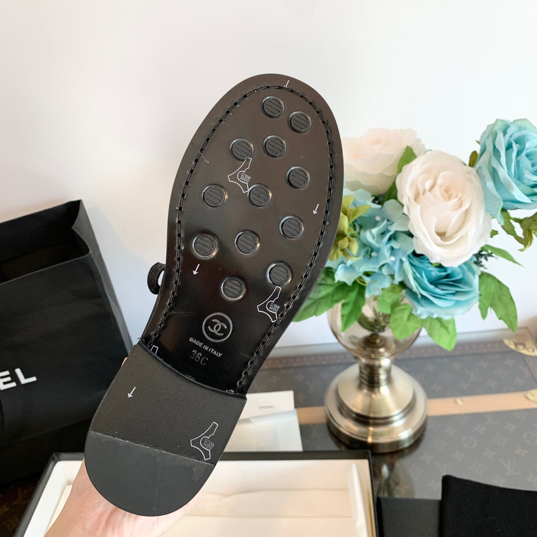 Chanel Motorsiklet Botlar - Glimmer of Luxury