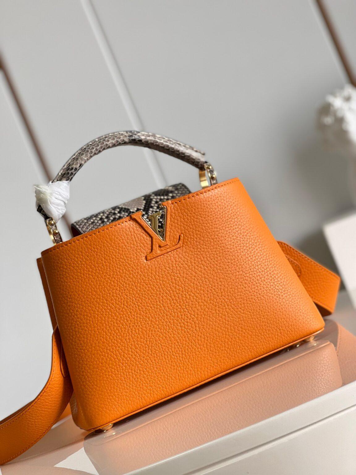 Louis Vuitton Capucines BB Altın Renkli Küçük El Çantası - Glimmer of Luxury