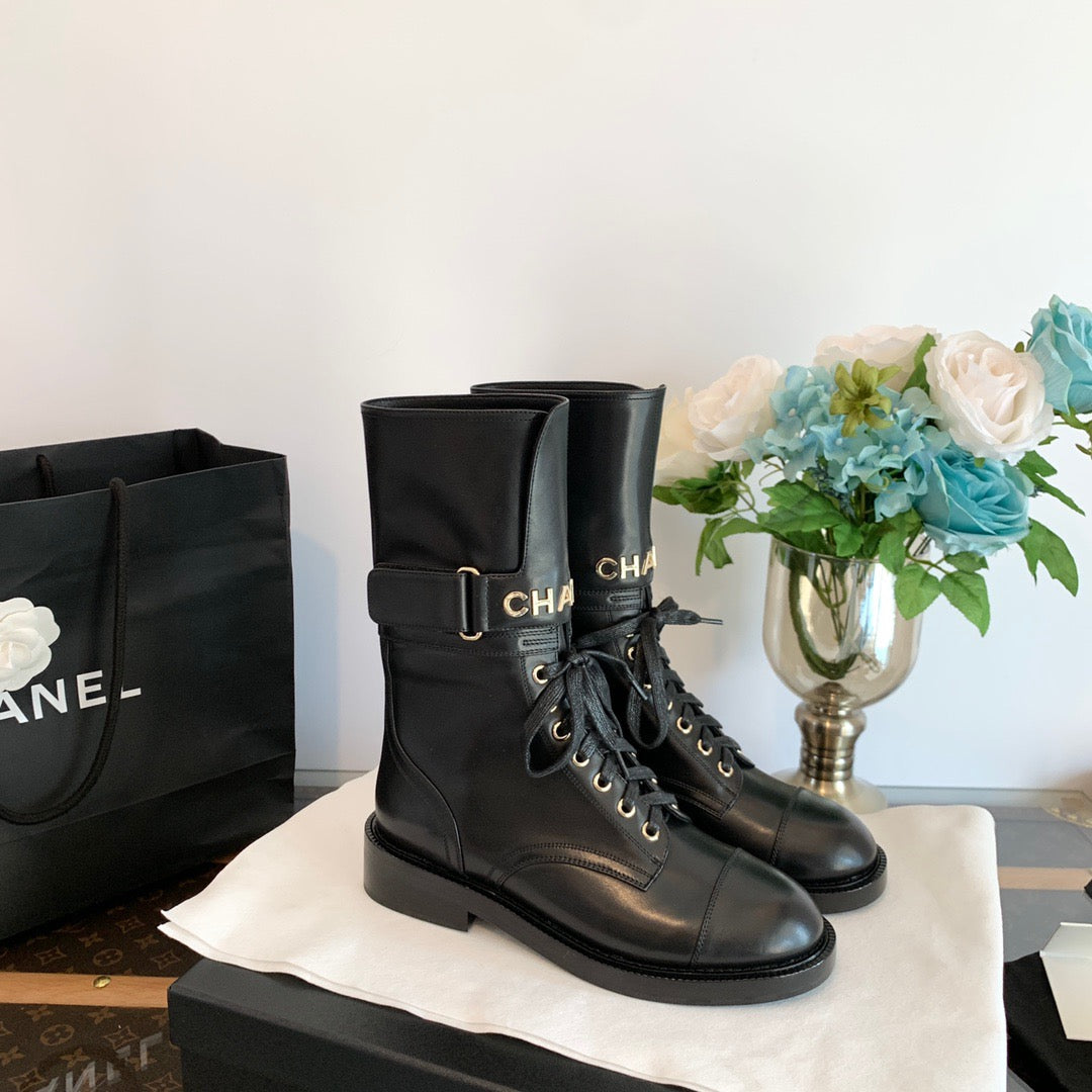 Chanel Motorsiklet Botlar - Glimmer of Luxury