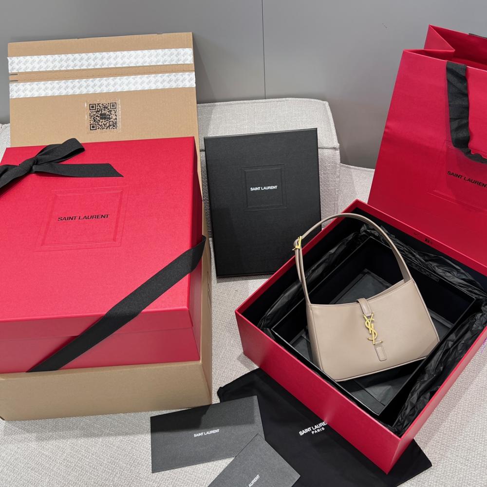 YSL Le 5 A Smooth Leather Hobo Bag