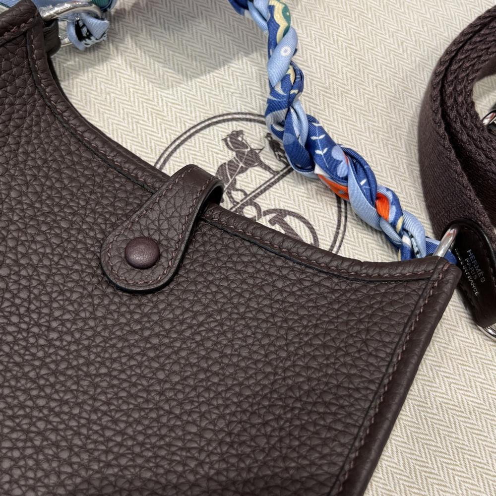 Hermès Evelyne 16cm Togo Leather Shoulder Bag
