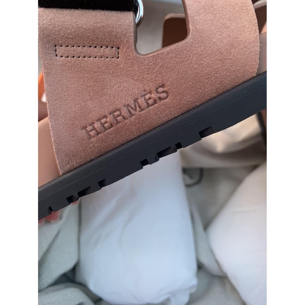 Hermès Chypre Sandalet İnci Pembe / Kara - Glimmer of Luxury