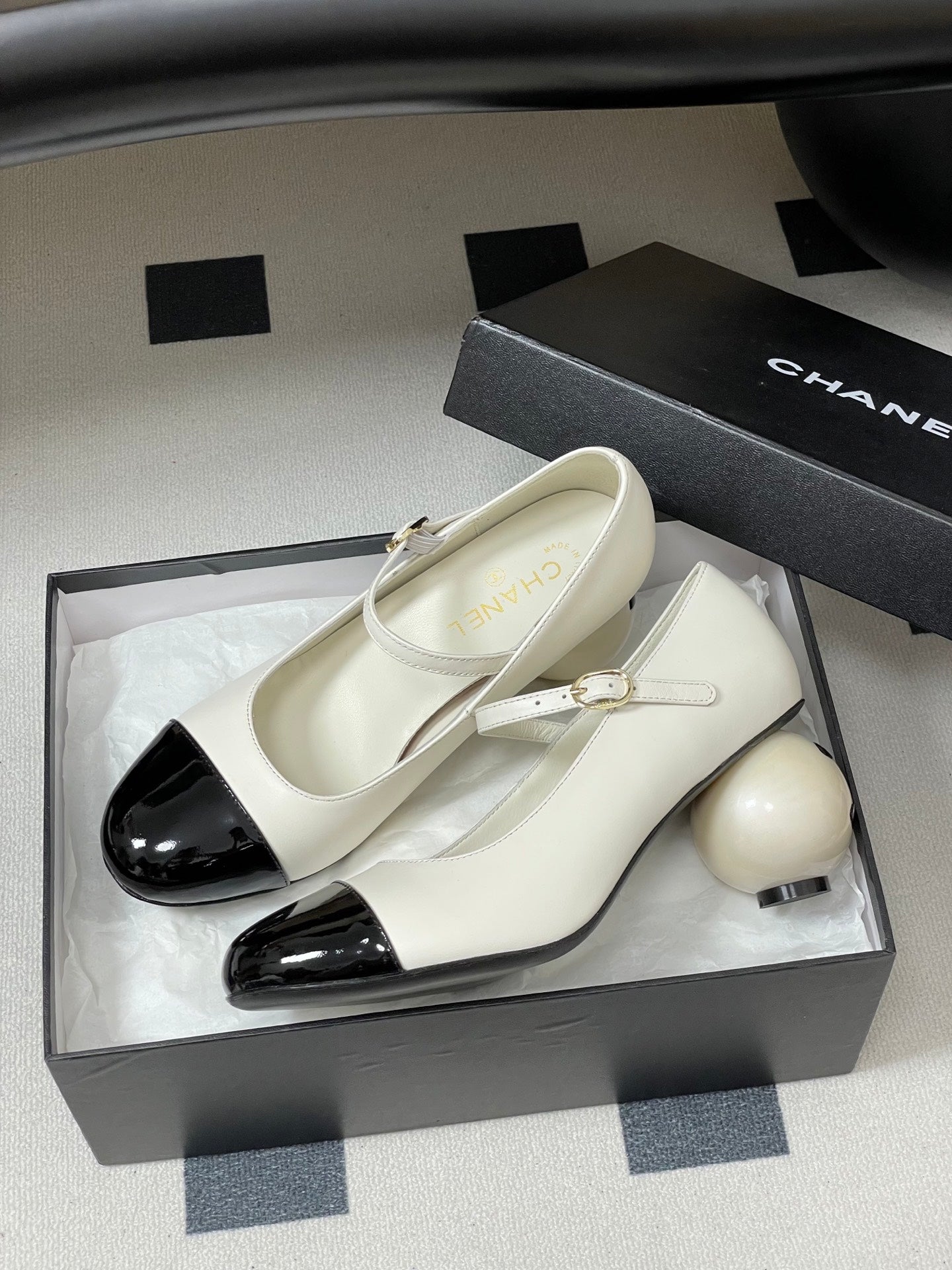 Chanel 2025 FW Large Pearl Mary Jane Heels