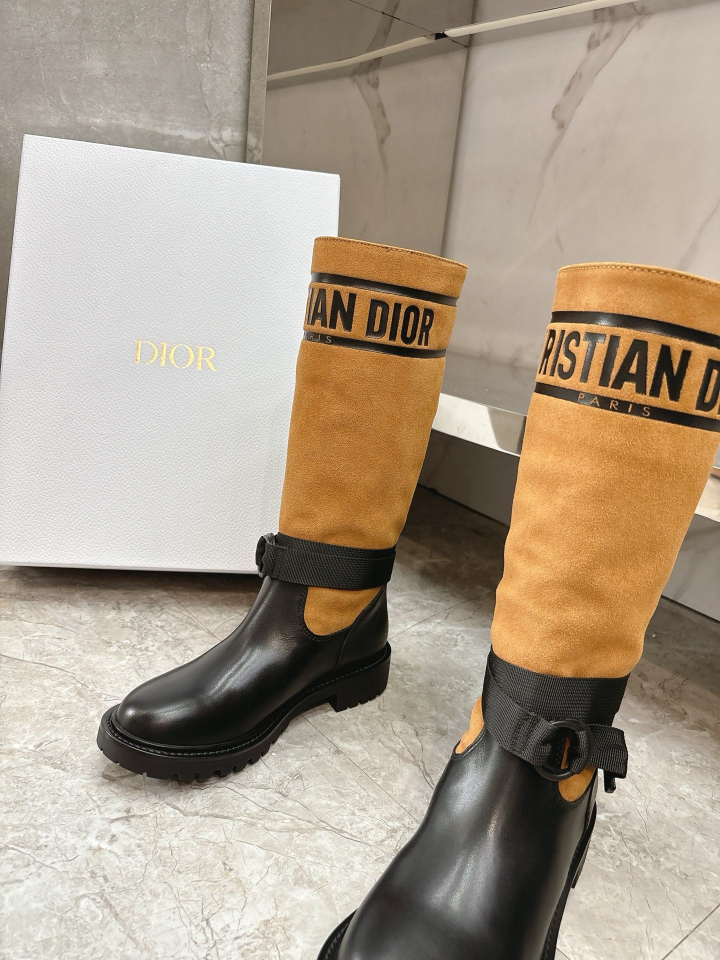 Dior 2025 Sonbahar/Kış Koleksiyonu – Martin Bot