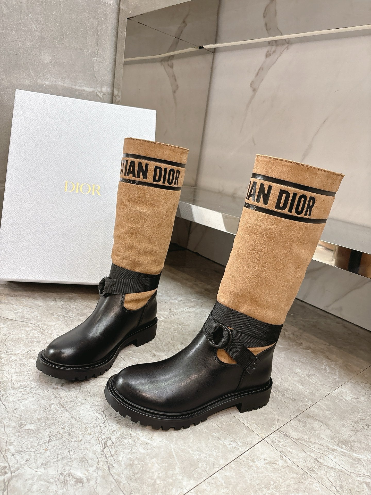 Dior 2025 Fall/Winter Collection – Martin Boots