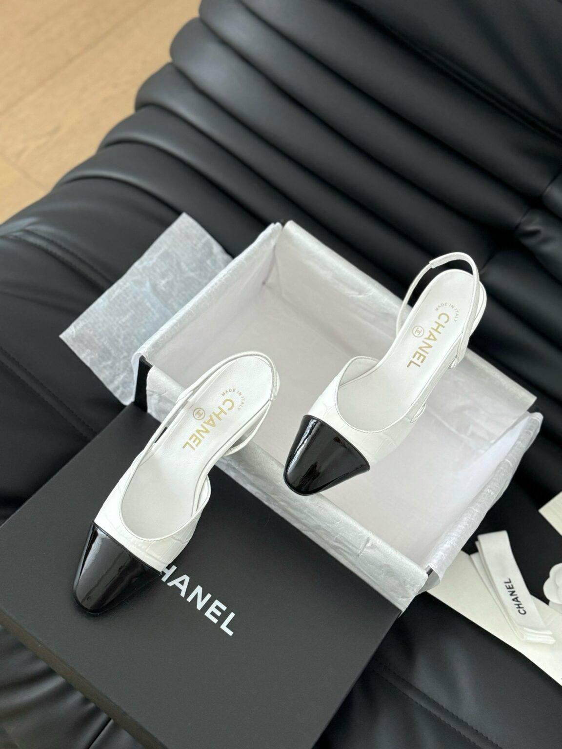Chanel Patent Deri Kapalı Burun CC Slingback Ayakkabılar 2025 - Glimmer of Luxury