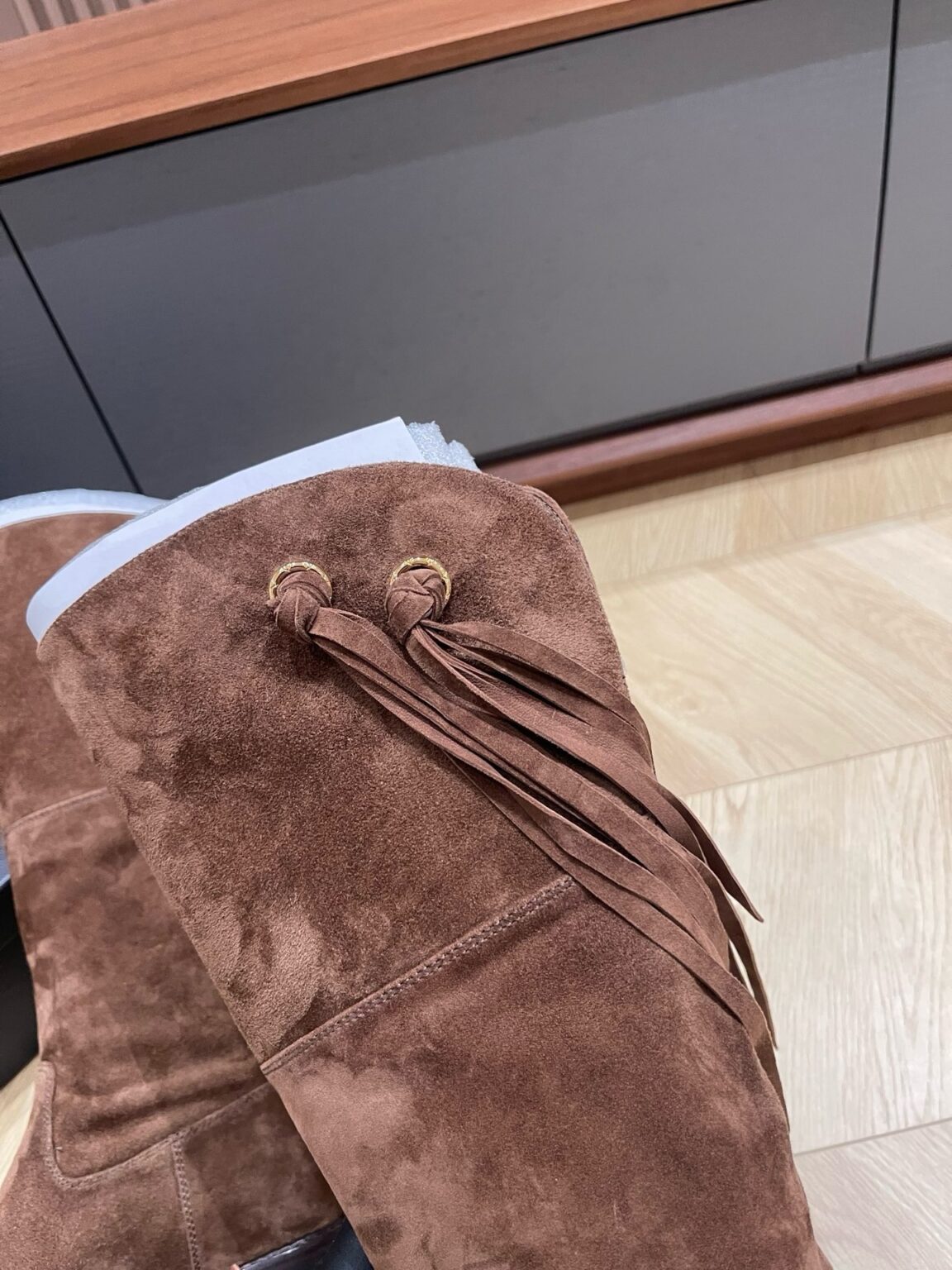 Chanel 2025 Süet Çizmeler - Glimmer of Luxury