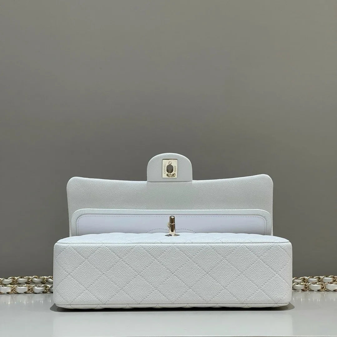 Chanel Sonbahar Kış 2024/25 Klasik 11.12 Çanta - Glimmer of Luxury