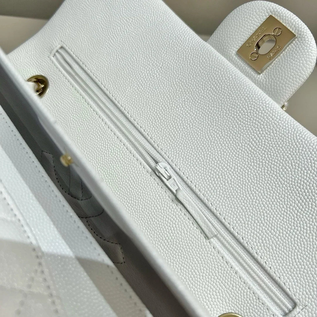Chanel Sonbahar Kış 2024/25 Klasik 11.12 Çanta - Glimmer of Luxury
