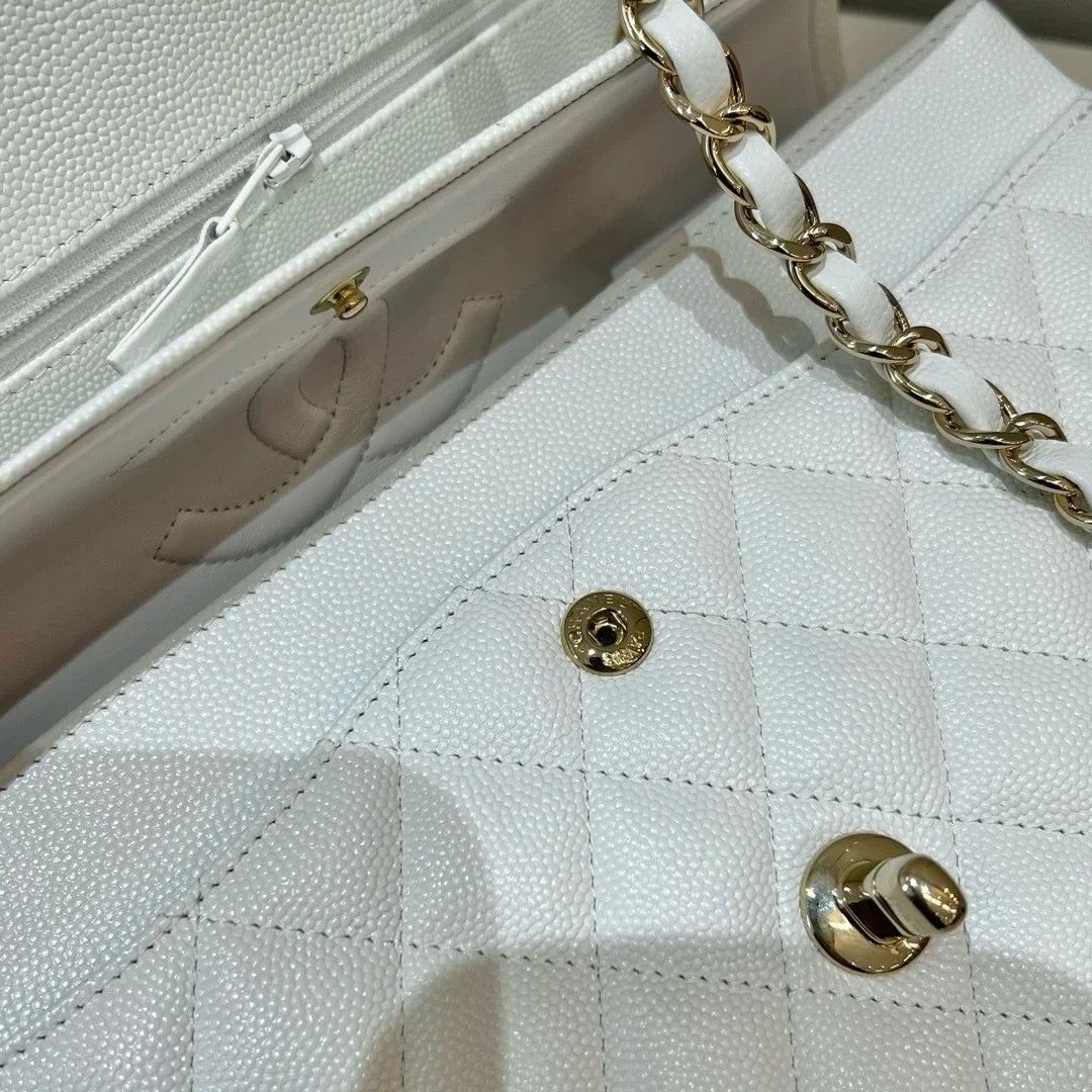 Chanel Sonbahar Kış 2024/25 Klasik 11.12 Çanta - Glimmer of Luxury