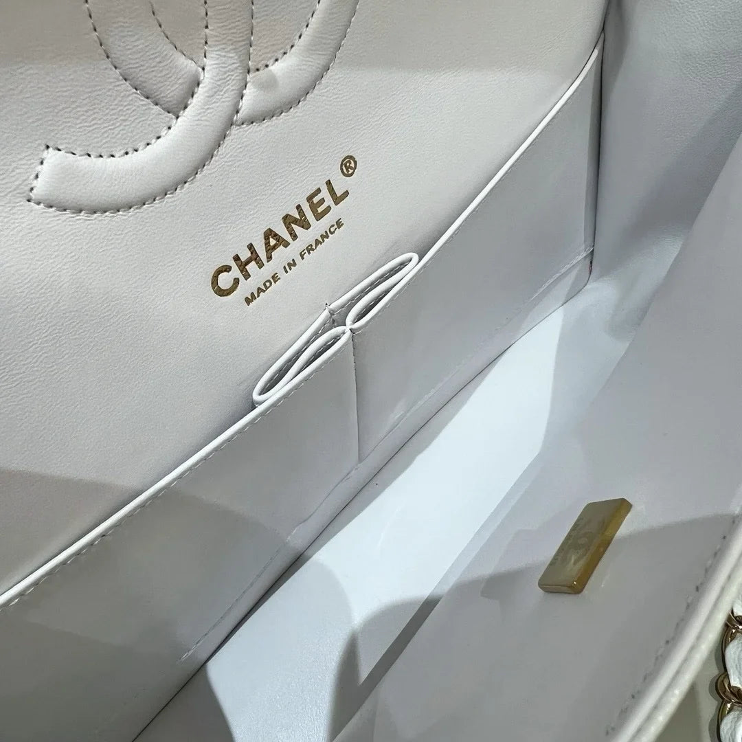 Chanel Sonbahar Kış 2024/25 Klasik 11.12 Çanta - Glimmer of Luxury