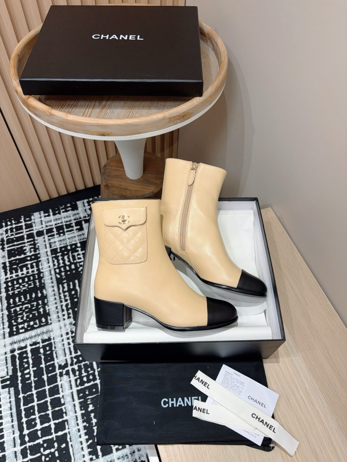 Chanel S24 Kısa Botlar - Glimmer of Luxury