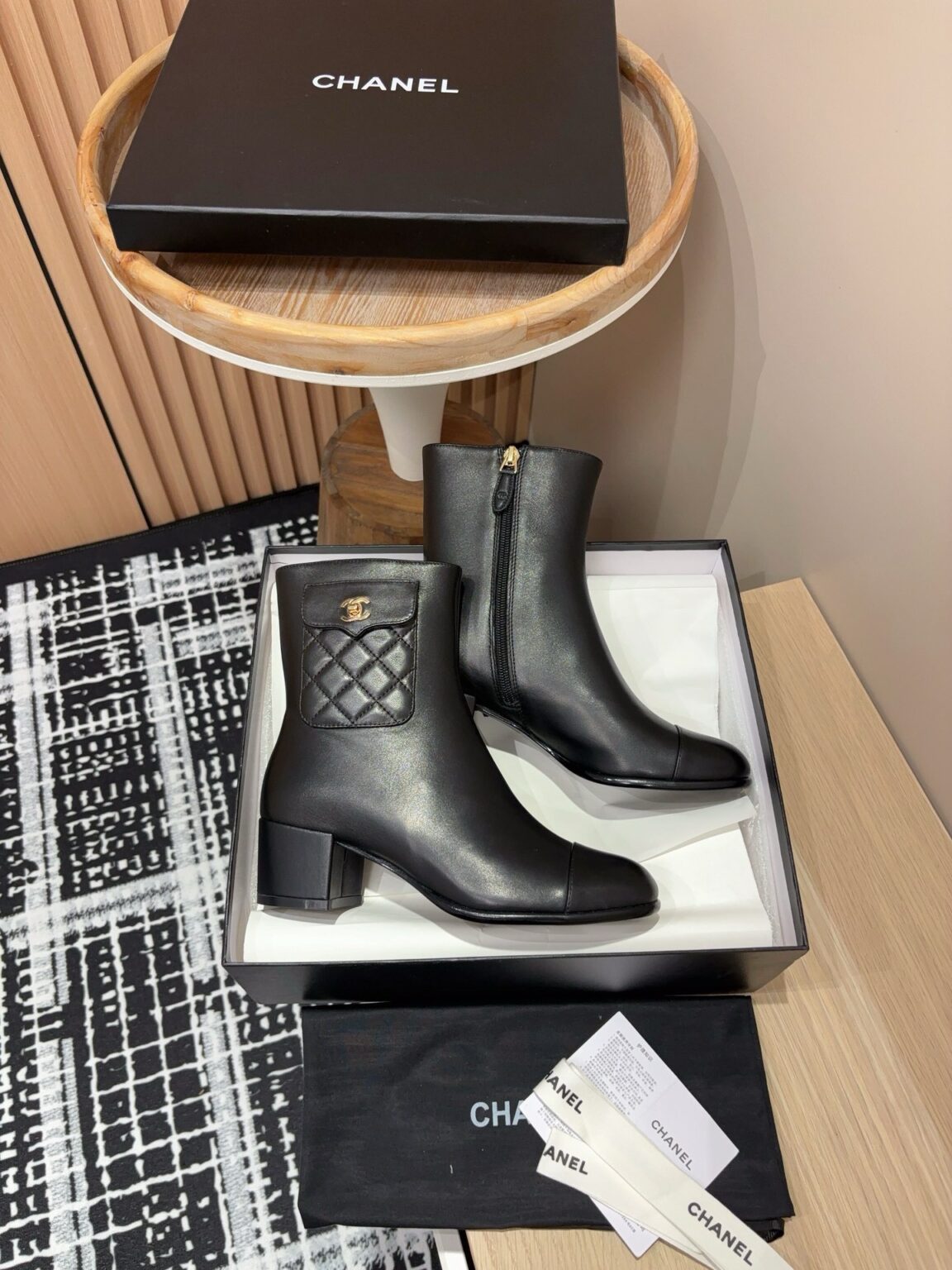 Chanel S24 Kısa Botlar - Glimmer of Luxury