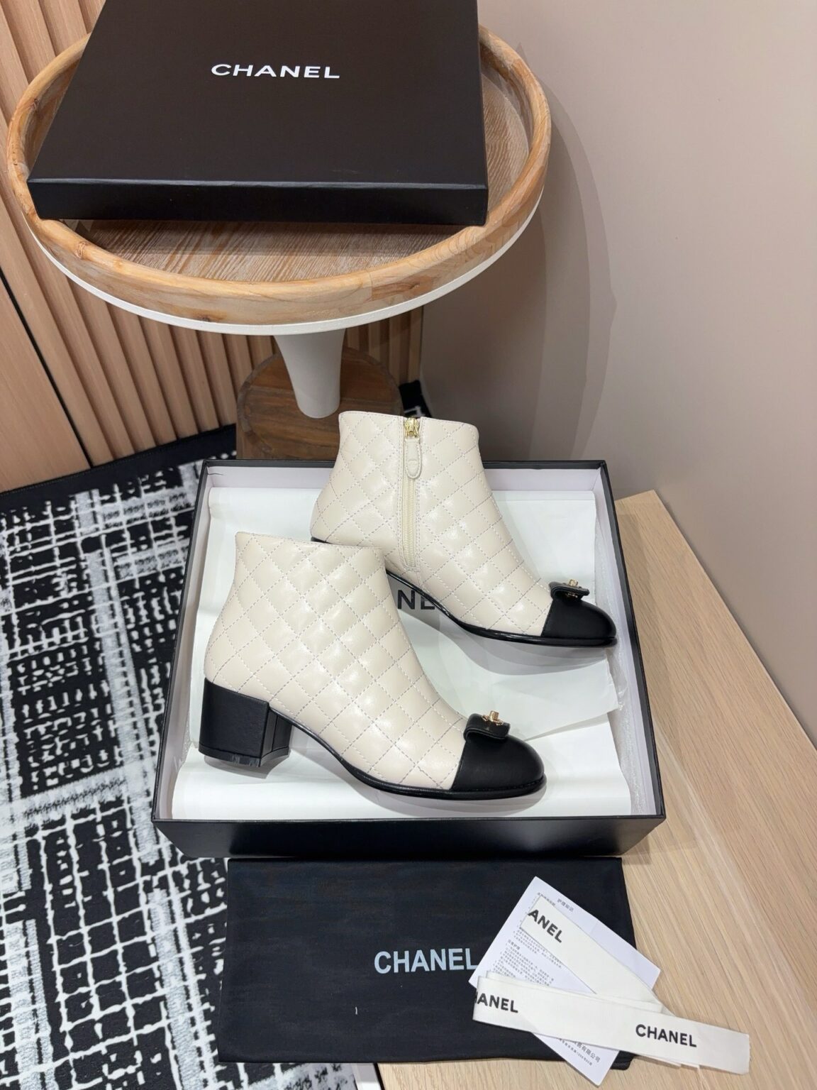 Chanel S24 Kısa Botlar - Glimmer of Luxury