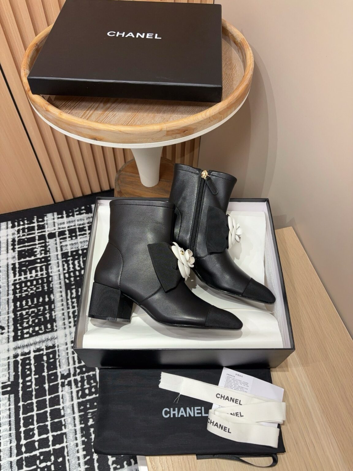 Chanel S24 Kısa Botlar - Glimmer of Luxury