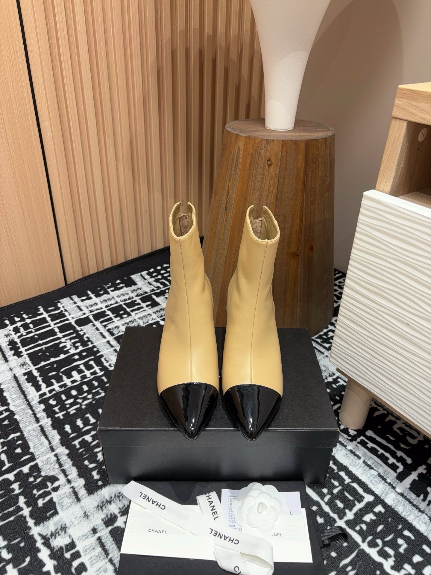 Chanel S24 Kısa Botlar - Glimmer of Luxury