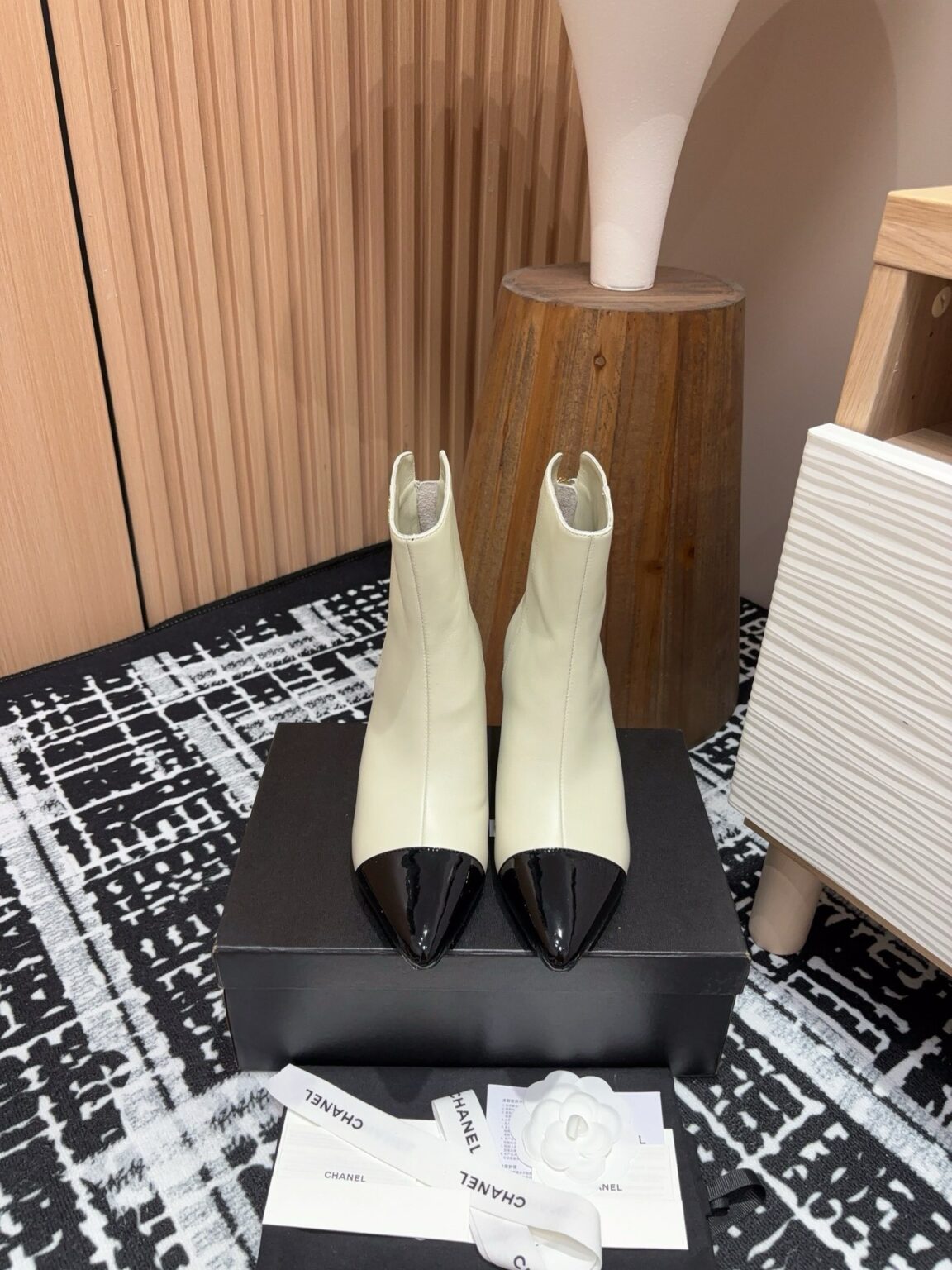 Chanel S24 Kısa Botlar - Glimmer of Luxury