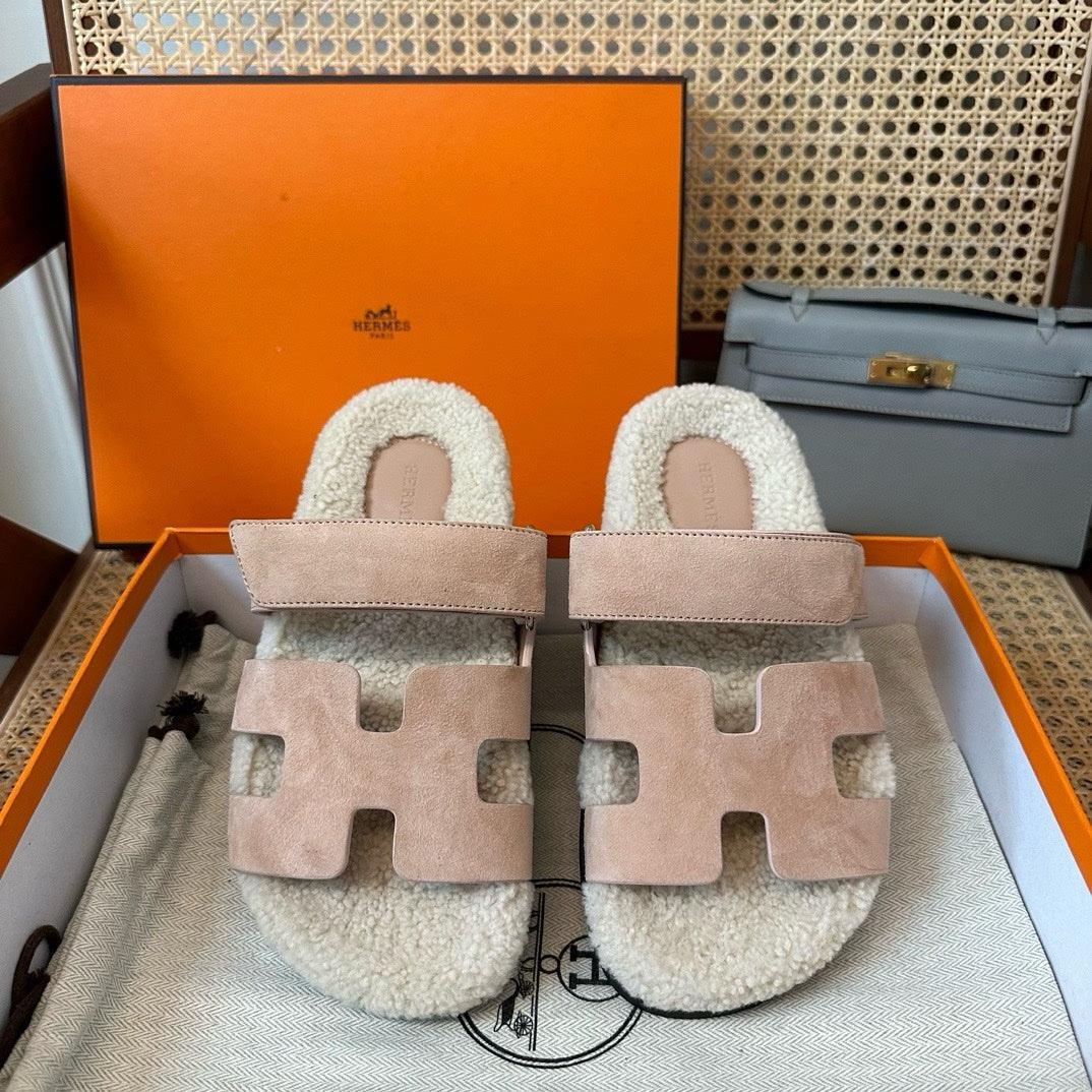 Hermès Chypre Kürklü Tamamen El Yapımı Sandaletler - Glimmer of Luxury