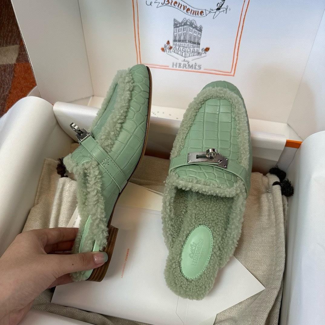 Hermes Oz Kürklü Yeşil Ayakkabılar Tamamen El Yapımı - Glimmer of Luxury
