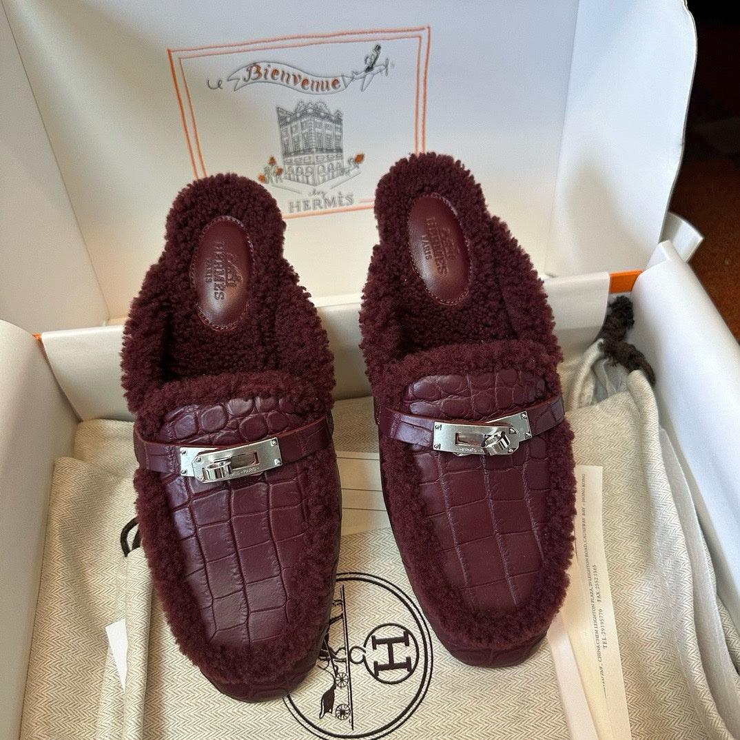 Hermes Oz Kürklü Bordo Ayakkabılar Tamamen El Yapımı - Glimmer of Luxury