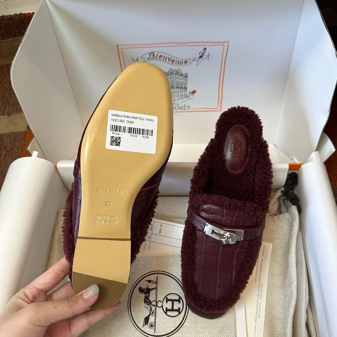 Hermes Oz Kürklü Bordo Ayakkabılar Tamamen El Yapımı - Glimmer of Luxury