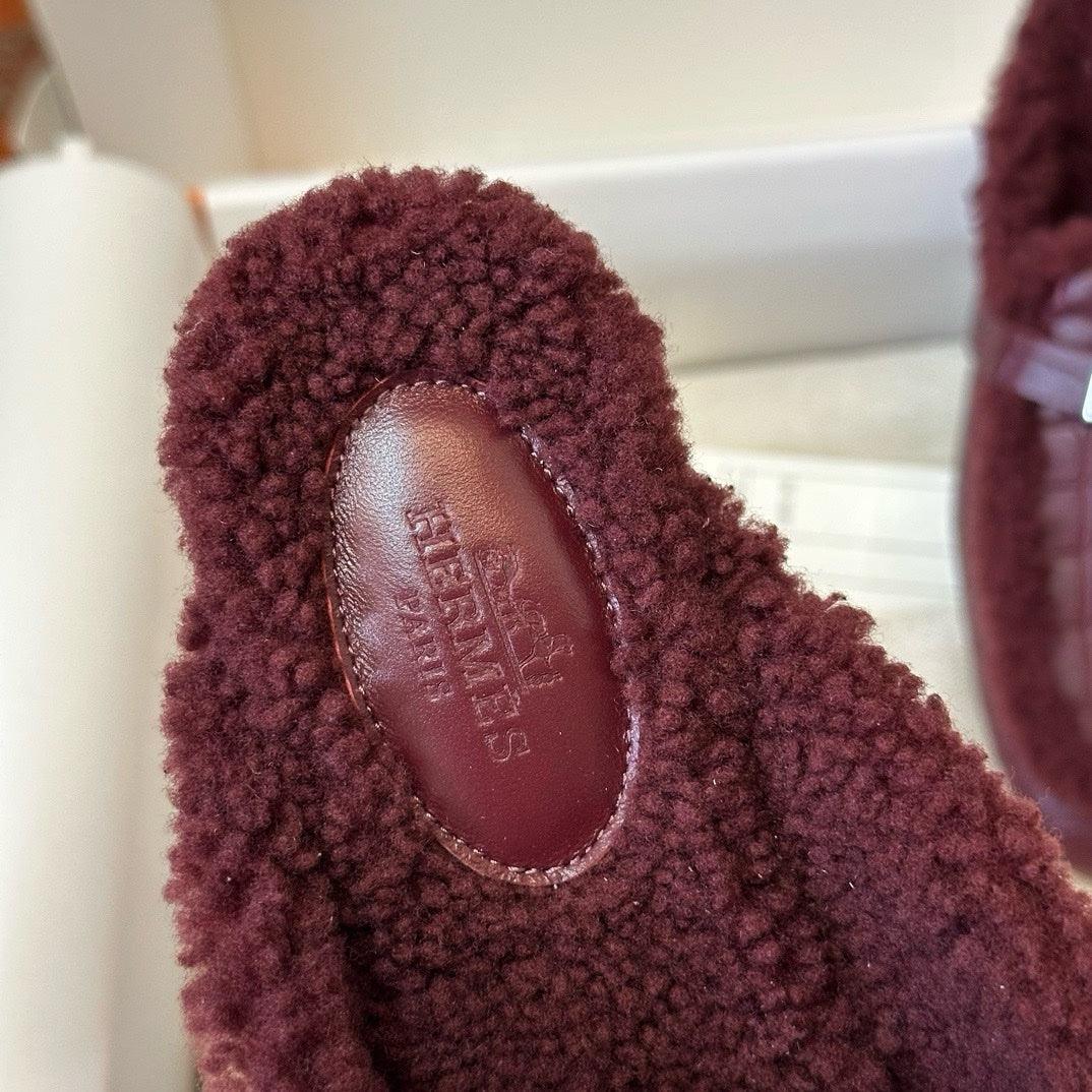 Hermes Oz Kürklü Bordo Ayakkabılar Tamamen El Yapımı - Glimmer of Luxury