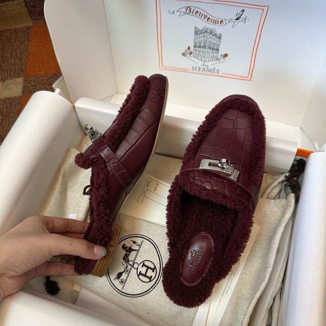 Hermes Oz Kürklü Bordo Ayakkabılar Tamamen El Yapımı - Glimmer of Luxury